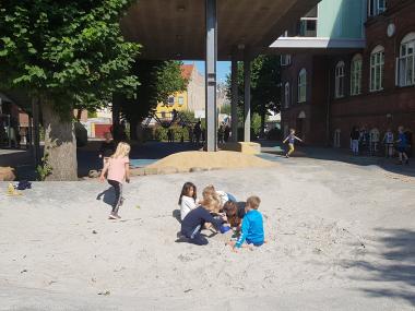 Sand i skolegården